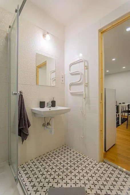 2 Bedroom Flat In The Dob Street, Venus Budapest