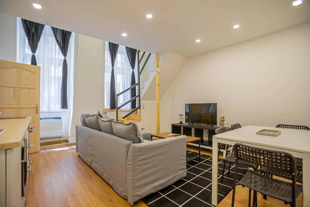 2 Bedroom Flat In The Dob Street, Venus Budapest